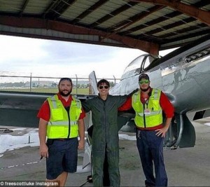 ‘Top Gun: Maverick’ Set Photos Reveal Return Of Tom Cruise - Heroic