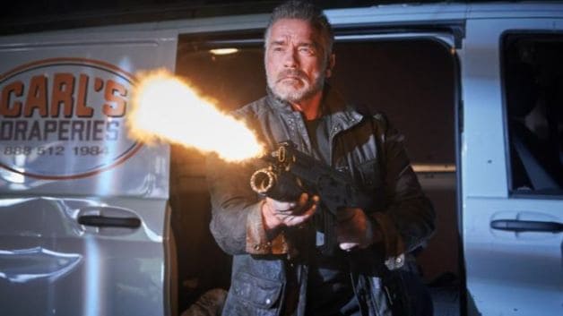  Arnold Schwarzenegger e Linda Hamilton no Terminator